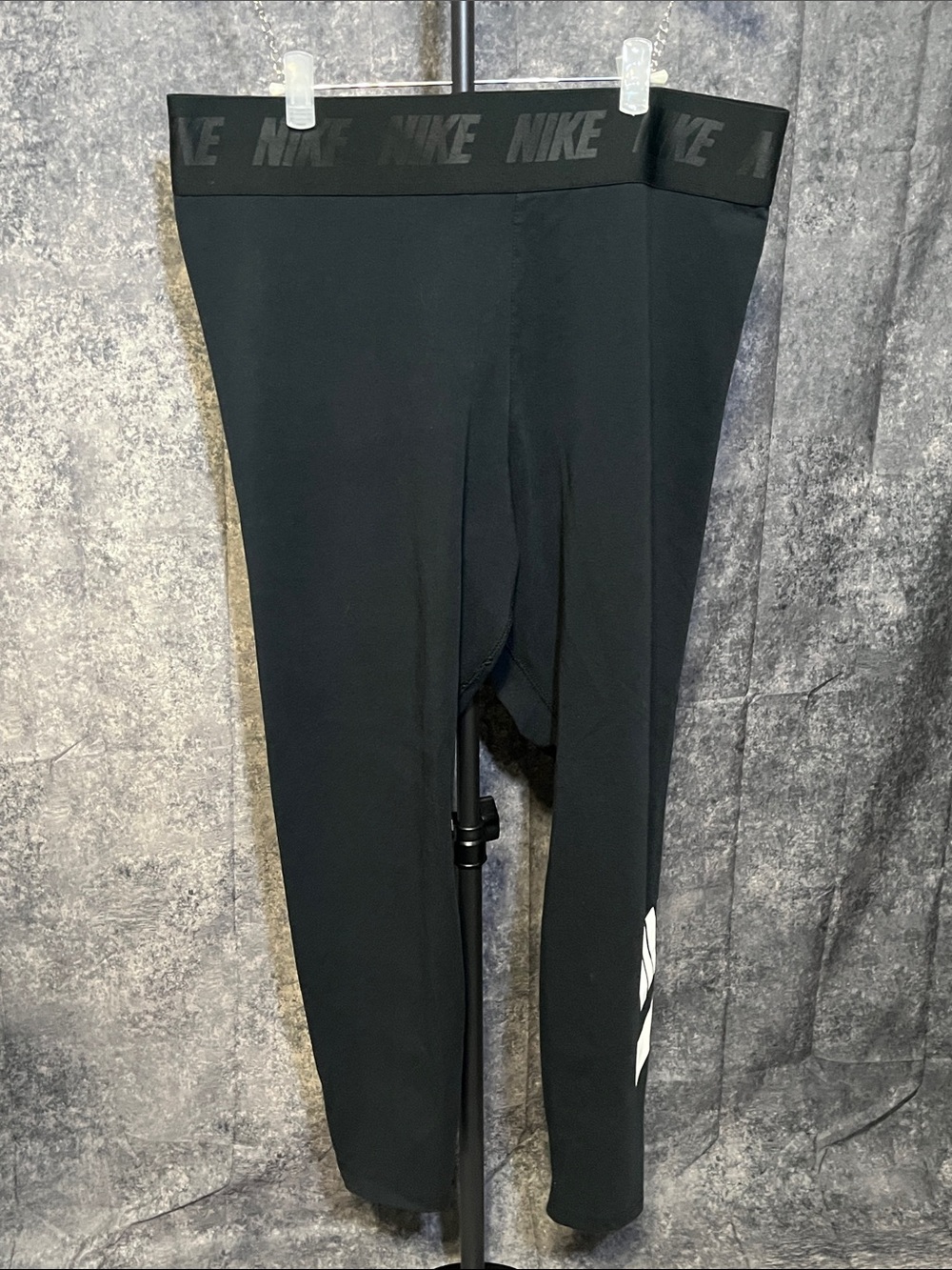 Nike Black Women’s Joggers with Subtle Logo